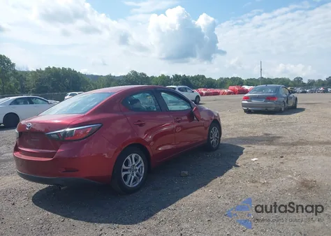 2018 Toyota Yaris Ia z USA, uszkodzony, nr VIN 3MYDLBYV6JY320419